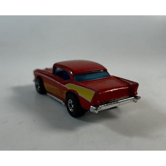 Vtg Hot Wheels 1976, 57 Chevy Hong Kong Red Yellow Nice! - Picture 3 of 8
